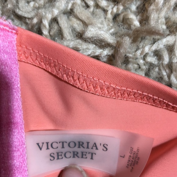 Victoria’s Secret bikini top swim wear ruffle top pink and coral color l…​ - Picture 6 of 6